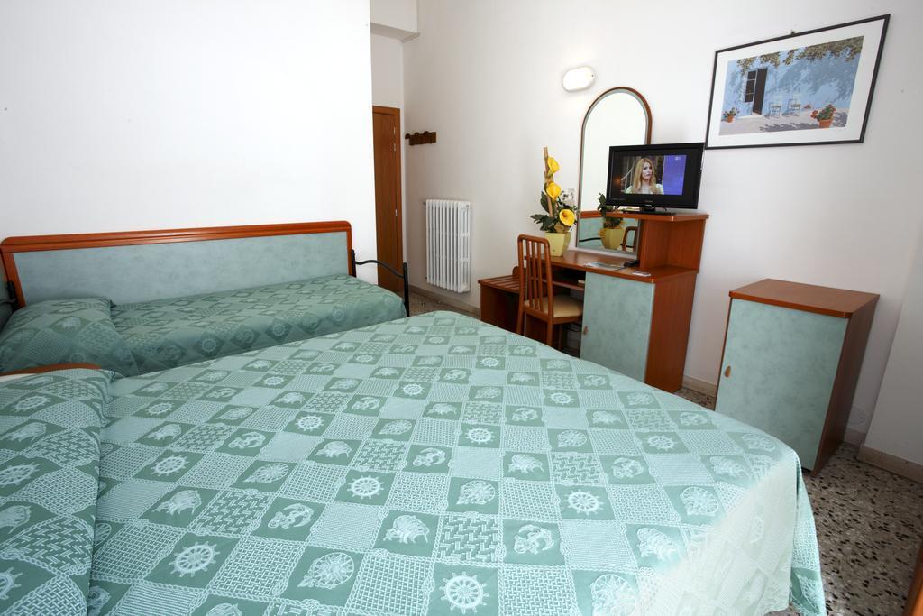 Hotel Vannini Rimini Kamer foto